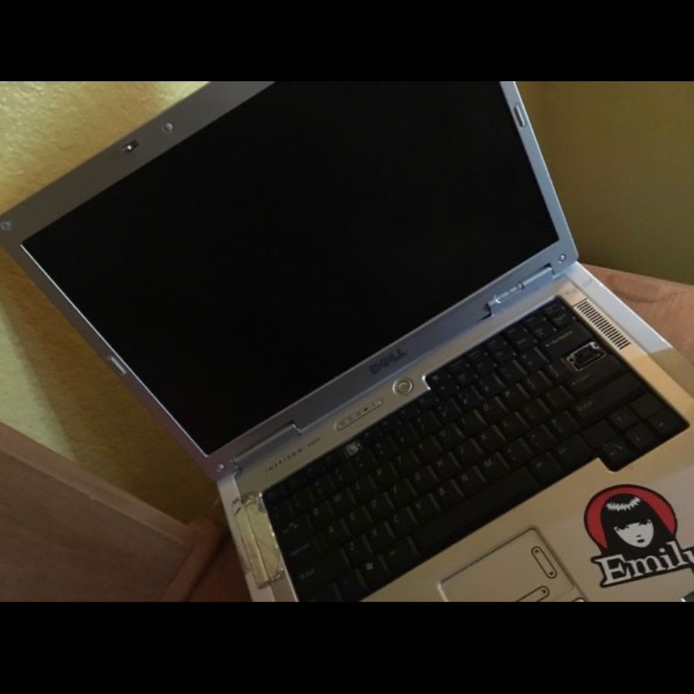 Dell Computer - Picture 2 of 3